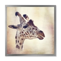 Designart 'Portret de aproape al unei girafe VII' casă de fermă încadrată Art Print